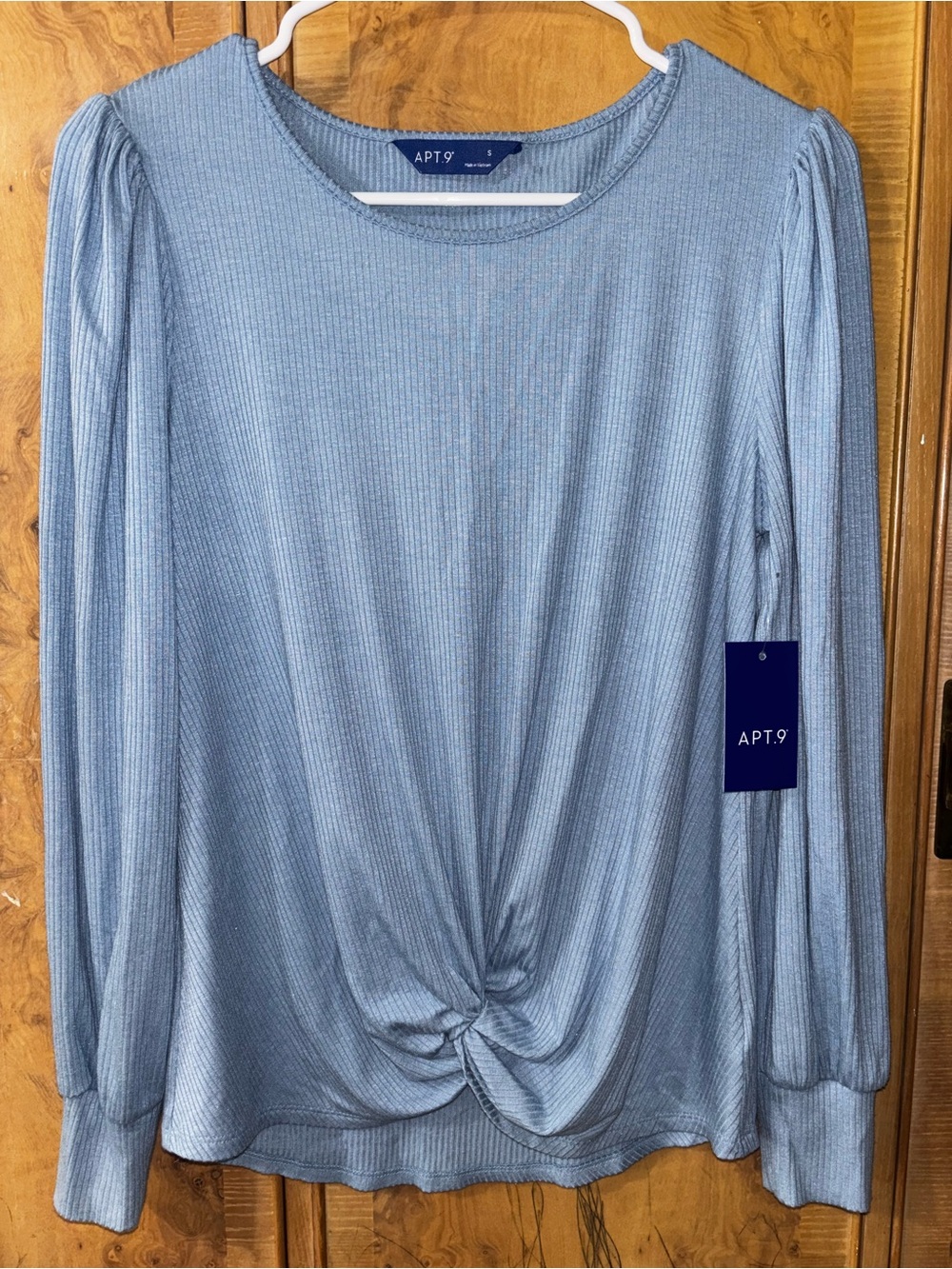 Apt. 9 Women’s Light Blue Twist-Front Long Sleeve Top size Small